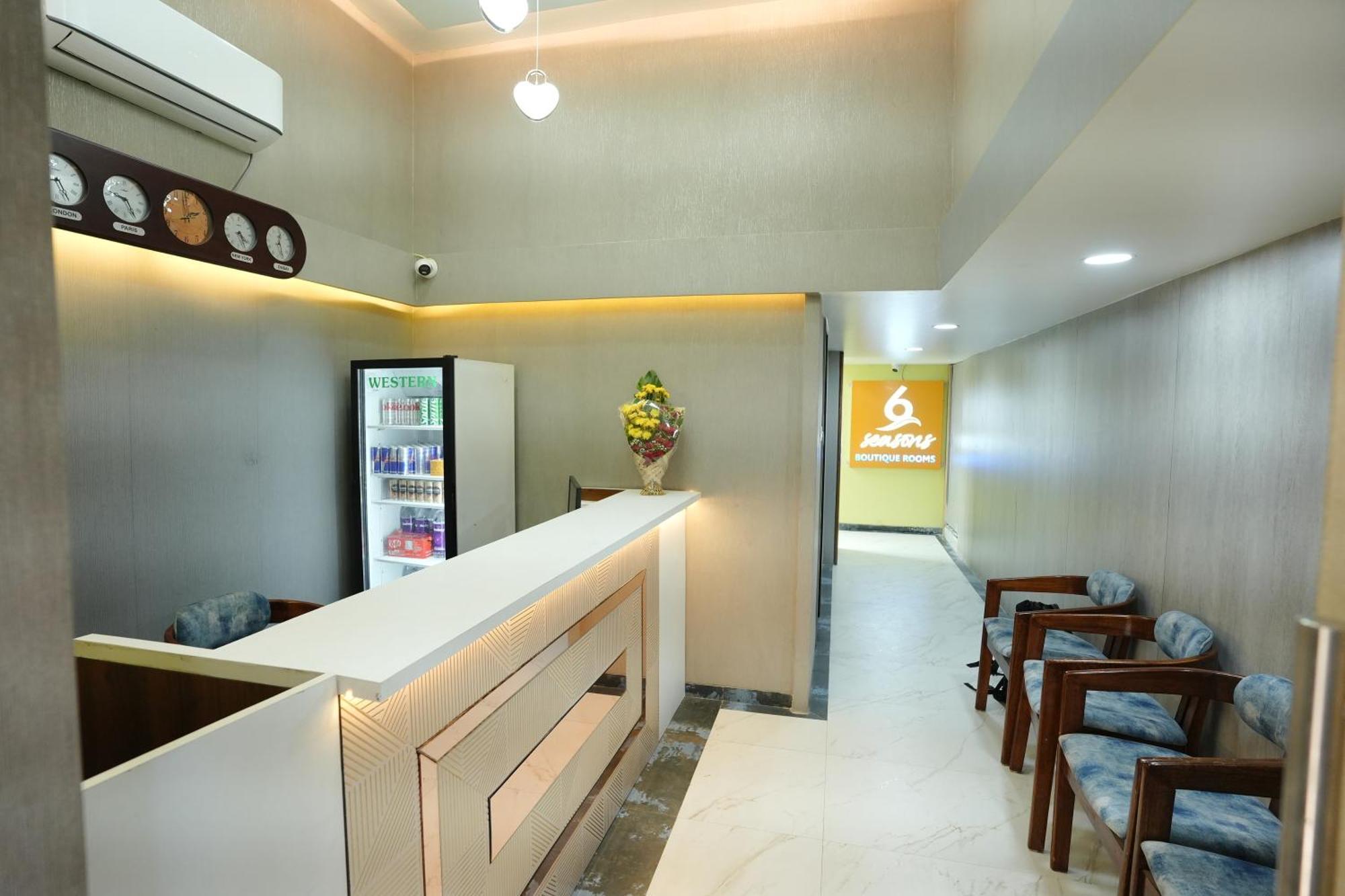 Hotel 6 Seasons, Koregoan Park, Pune Exterior photo